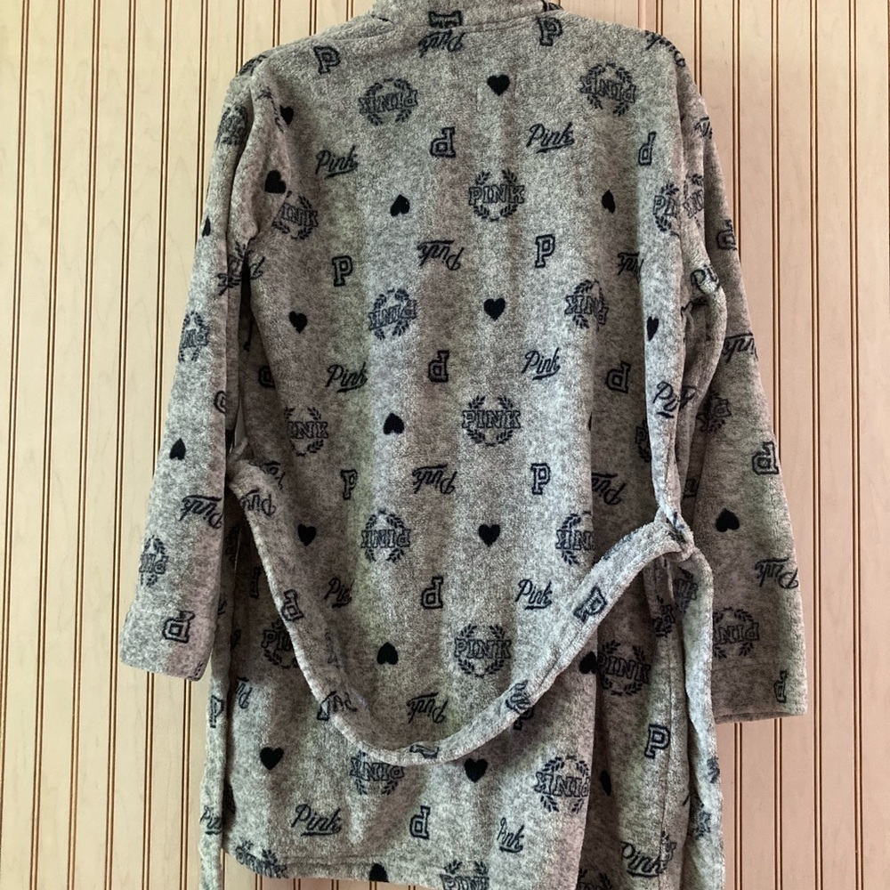 PINK Victoria's Secret Gray Robe - Picture 4 of 5